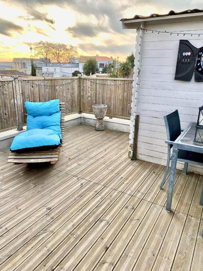Chaleureux T2 30 M2 Et Sa Terrasse Bois 18 M2 Daire La Rochelle  Dış mekan fotoğraf