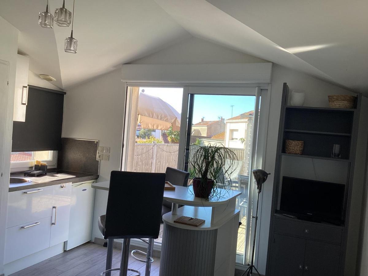 Chaleureux T2 30 M2 Et Sa Terrasse Bois 18 M2 Daire La Rochelle  Dış mekan fotoğraf